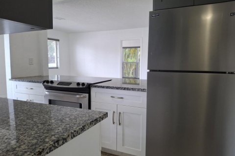Apartment in Wilton Manors, Florida 3 bedrooms, 111.48 sq.m. № 2250846 - photo 6
