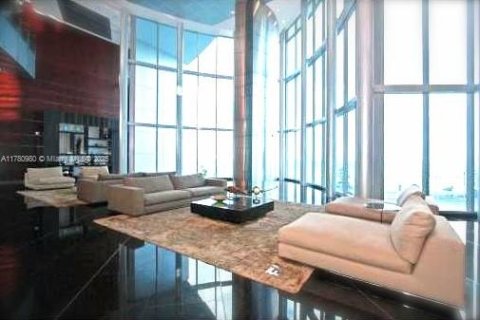 Condominio en venta en Sunny Isles Beach, Florida, 1 dormitorio, 103.12 m2 № 2022372 - foto 11