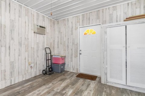 House in Port Charlotte, Florida 4 bedrooms, 109.81 sq.m. № 1769560 - photo 23