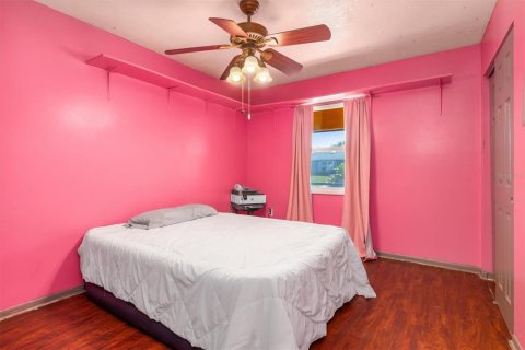 House in Port Charlotte, Florida 4 bedrooms, 109.81 sq.m. № 1769560 - photo 24