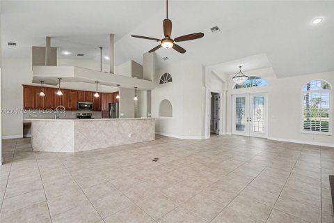 Casa en venta en Cape Coral, Florida, 3 dormitorios, 236.99 m2 № 2065859 - foto 6