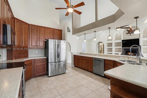 Casa en venta en Cape Coral, Florida, 3 dormitorios, 236.99 m2 № 2065859 - foto 12