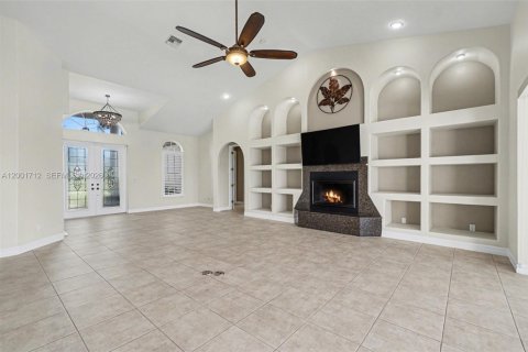 Casa en venta en Cape Coral, Florida, 3 dormitorios, 236.99 m2 № 2065859 - foto 9