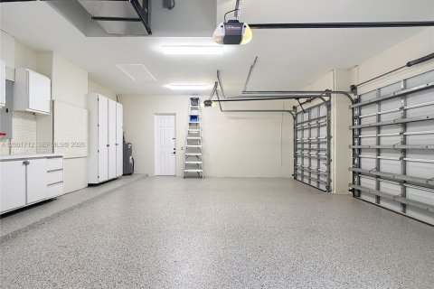 Casa en venta en Cape Coral, Florida, 3 dormitorios, 236.99 m2 № 2065859 - foto 30