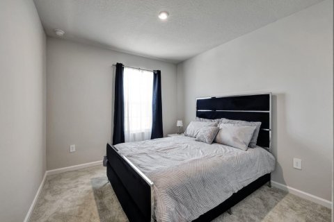 Casa en alquiler en Fort Pierce, Florida, 3 dormitorios, 139.63 m2 № 1221565 - foto 1
