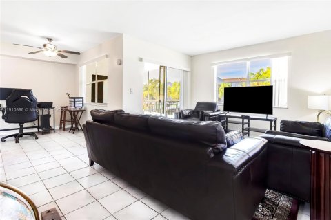 Купить кондоминиум в Катлер-Бей, Флорида 2 спальни, 104.33м2, № 1966065 - фото 23