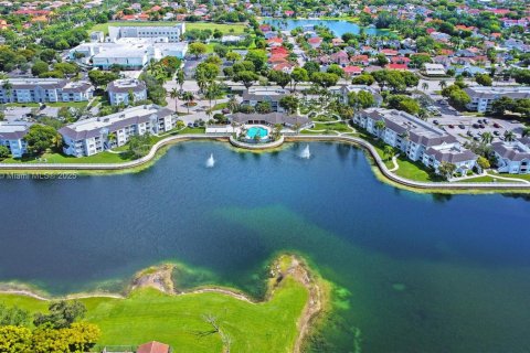 Купить кондоминиум в Катлер-Бей, Флорида 2 спальни, 104.33м2, № 1966065 - фото 15