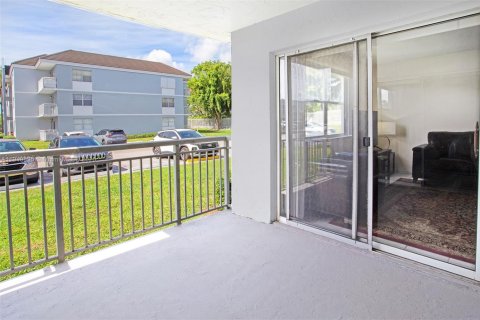 Купить кондоминиум в Катлер-Бей, Флорида 2 спальни, 104.33м2, № 1966065 - фото 21