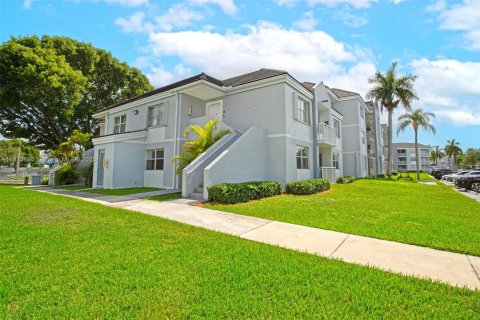 Купить кондоминиум в Катлер-Бей, Флорида 2 спальни, 104.33м2, № 1966065 - фото 22