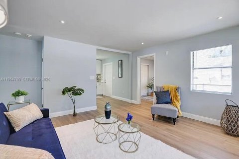 House in St. Lucie, Florida 3 bedrooms, 96.15 sq.m. № 2026990 - photo 9