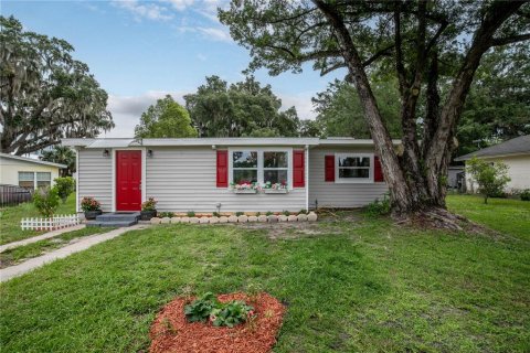 House in Umatilla, Florida 2 bedrooms, 119.57 sq.m. № 1771685 - photo 2