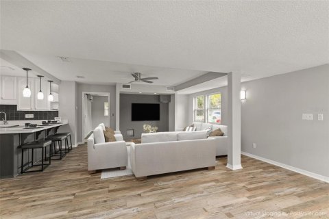 House in Umatilla, Florida 2 bedrooms, 119.57 sq.m. № 1771685 - photo 4