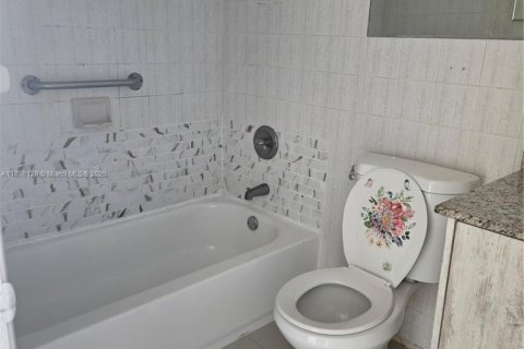 Appartement à louer à Miami, Floride: 1 chambre, 63.17 m2 № 1887323 - photo 4