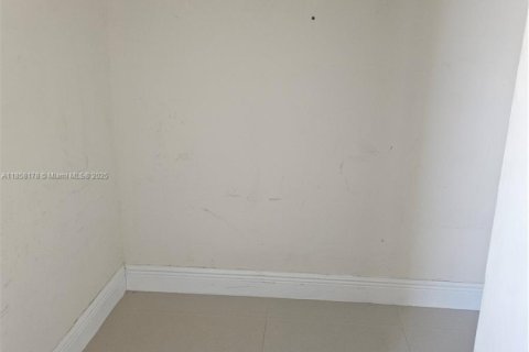 Appartement à louer à Miami, Floride: 1 chambre, 63.17 m2 № 1887323 - photo 3