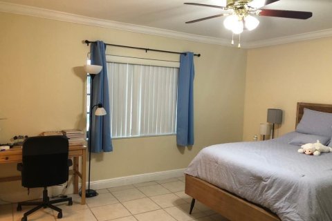 Condo in Miami, Florida, 3 bedrooms № 2083389 - photo 9
