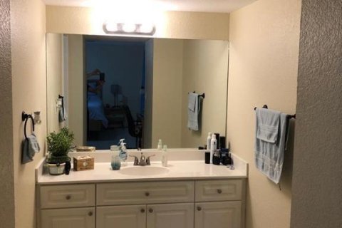 Condo in Miami, Florida, 3 bedrooms № 2083389 - photo 15
