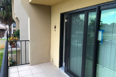 Condo in Miami, Florida, 3 bedrooms № 2083389 - photo 6