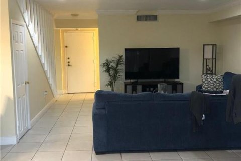 Condo in Miami, Florida, 3 bedrooms № 2083389 - photo 7