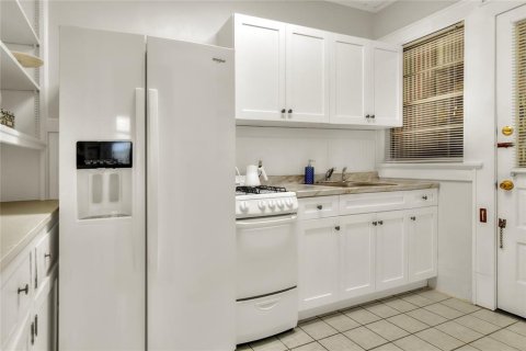 Commercial property in Lakeland, Florida 8 bedrooms, 338.16 sq.m. № 2236308 - photo 20