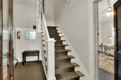 Commercial property in Lakeland, Florida 8 bedrooms, 338.16 sq.m. № 2236308 - photo 6