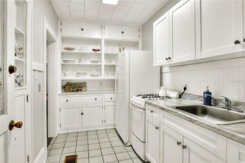 Commercial property in Lakeland, Florida 8 bedrooms, 338.16 sq.m. № 2236308 - photo 21
