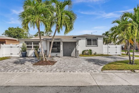 Villa ou maison à Hallandale Beach, Floride 4 chambres, 156.17 m2 № 2075322