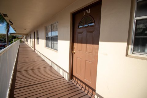 Condominio en Margate, Florida, 1 dormitorio № 2250114