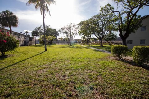 Condominio en venta en Margate, Florida, 1 dormitorio, 62.24 m2 № 2250114 - foto 2