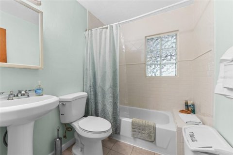 Купить виллу или дом в Холли Хилл, Флорида 6 комнат, 111.11м2, № 1535788 - фото 18
