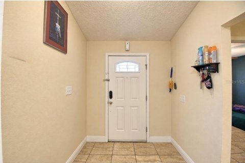 House in Poinciana, Florida 3 bedrooms, 120.77 sq.m. № 2393765 - photo 2
