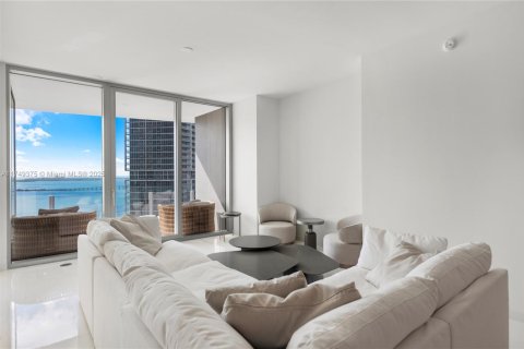 Condo in Miami, Florida, 3 bedrooms № 1983439 - photo 19