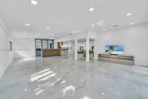 Villa ou maison à louer à Miami Beach, Floride: 4 chambres, 312.34 m2 № 2043475 - photo 15