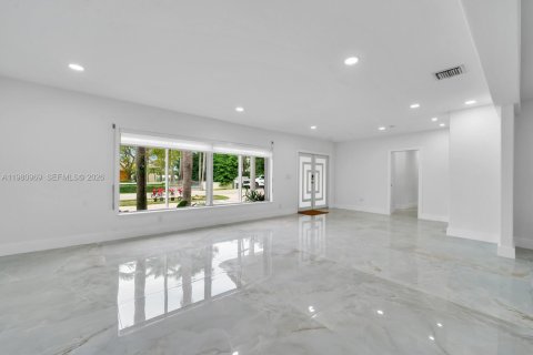 Villa ou maison à louer à Miami Beach, Floride: 4 chambres, 312.34 m2 № 2043475 - photo 5