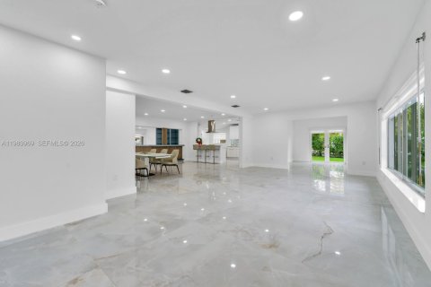 Villa ou maison à louer à Miami Beach, Floride: 4 chambres, 312.34 m2 № 2043475 - photo 4