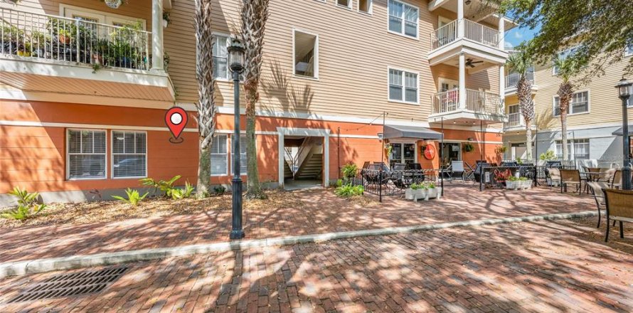 Condominio en Gainesville, Florida, 2 dormitorios  № 1626158