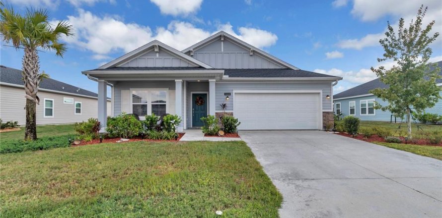 House in Ocala, Florida 3 bedrooms, 198.9 sq.m. № 2200001