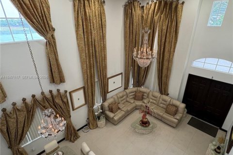 Villa ou maison à vendre à Miami, Floride: 4 chambres, 241.17 m2 № 2003267 - photo 6