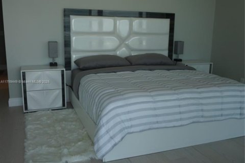 Condominio en venta en Sunny Isles Beach, Florida, 2 dormitorios, 112.78 m2 № 1977734 - foto 24
