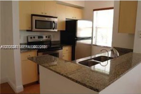 Condo in Miramar, Florida, 1 bedroom  № 2066585