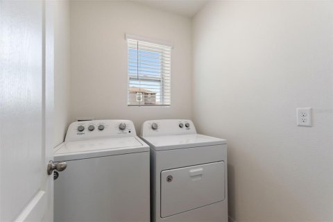 House in Davenport, Florida 3 bedrooms, 142.05 sq.m. № 1839901 - photo 22
