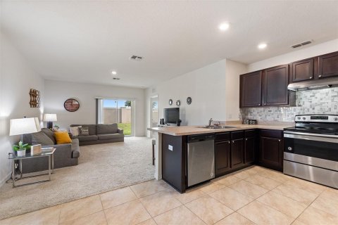 House in Davenport, Florida 3 bedrooms, 142.05 sq.m. № 1839901 - photo 8