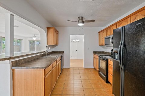 House in Bradenton, Florida 2 bedrooms, 135.17 sq.m. № 1543142 - photo 11