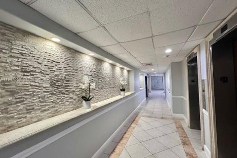 Снять в аренду кондоминиум в Майами-Бич, Флорида 1 спальня, 67.82м2, № 2003649 - фото 14