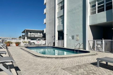 Снять в аренду кондоминиум в Майами-Бич, Флорида 1 спальня, 67.82м2, № 2003649 - фото 23