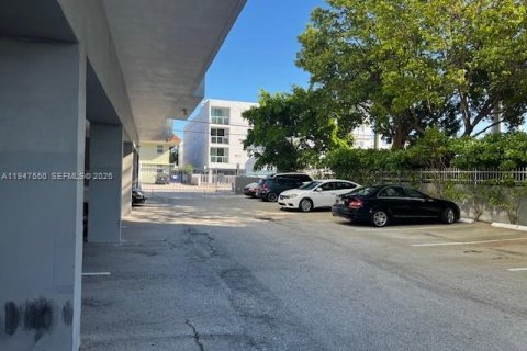 Снять в аренду кондоминиум в Майами-Бич, Флорида 1 спальня, 67.82м2, № 2003649 - фото 28