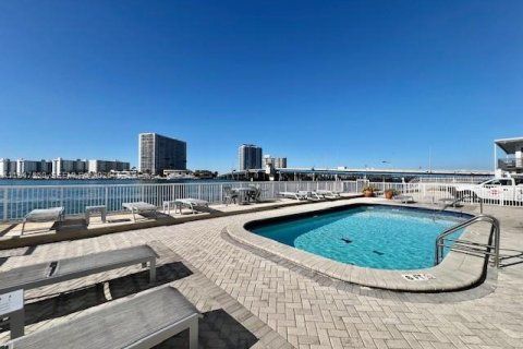 Кондоминиум с 1 спальней в Майами-Бич, Флорида № 2003649