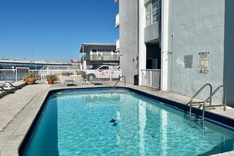 Снять в аренду кондоминиум в Майами-Бич, Флорида 1 спальня, 67.82м2, № 2003649 - фото 5