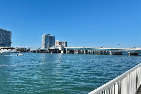 Снять в аренду кондоминиум в Майами-Бич, Флорида 1 спальня, 67.82м2, № 2003649 - фото 25