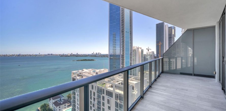 Condo in Miami, Florida, 2 bedrooms  № 2003441