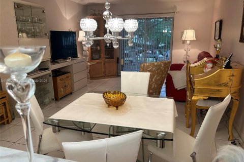 Condominio en venta en Margate, Florida, 1 dormitorio, 63.17 m2 № 2153216 - foto 11